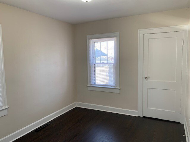 Building Photo - NEAR EASTSIDE 2BR BUNGALOW RECENTLY UPDATED!