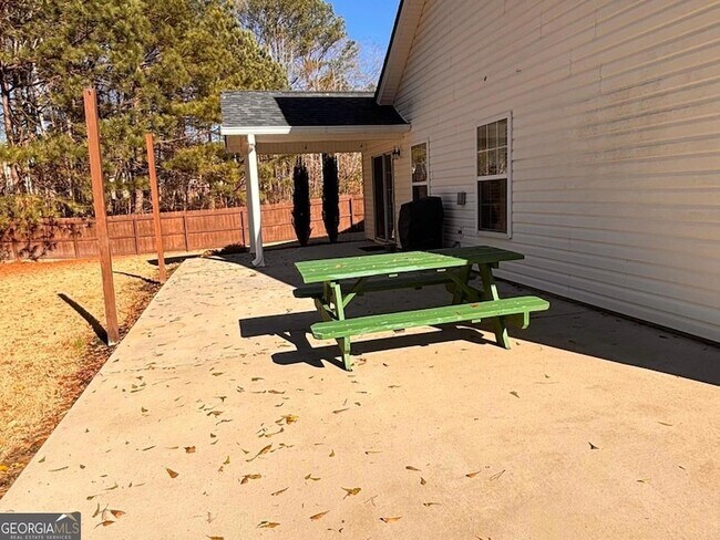 Building Photo - 120 Cedar Bay Cir