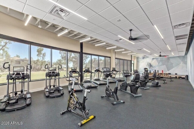 Building Photo - 7222 E Gainey Ranch Rd