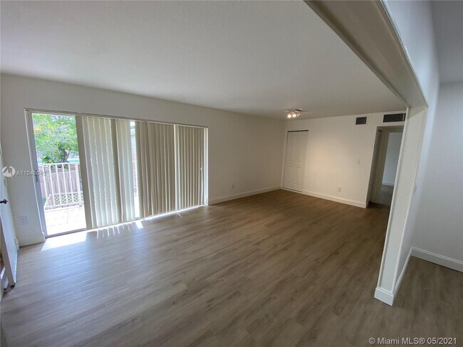 Building Photo - 4170 NW 79th Ave