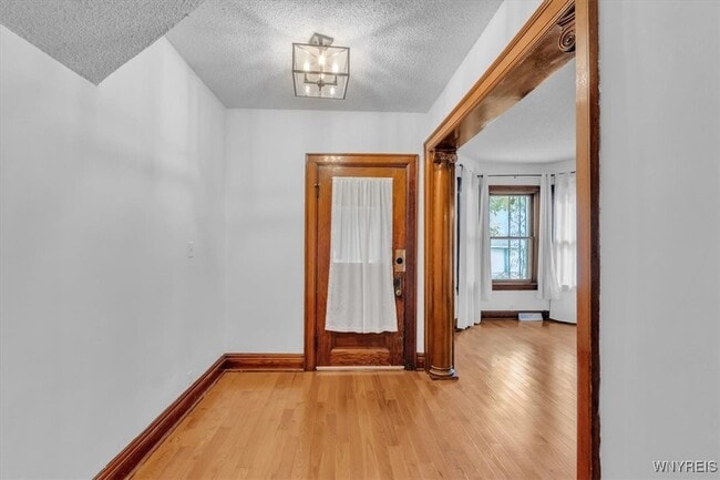 Building Photo - 260 Baynes St