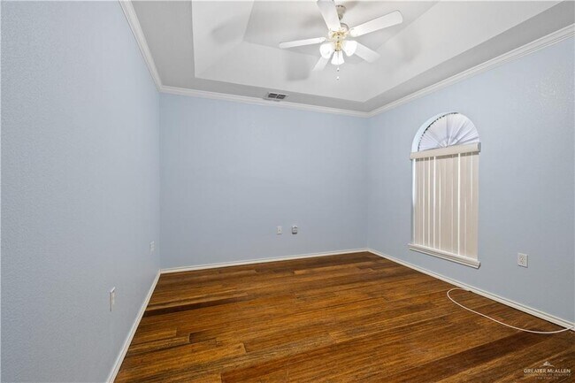 Building Photo - 25 34th St