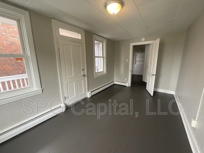 Building Photo - 277 Union St