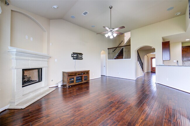 Building Photo - 6907 Stevenson Dr