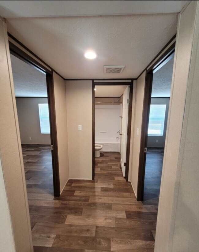 Building Photo - Now PRE Leasing-accepting applications-Hart County - Hartwell, Ga. –Four Bedroom and Two Bathroom...