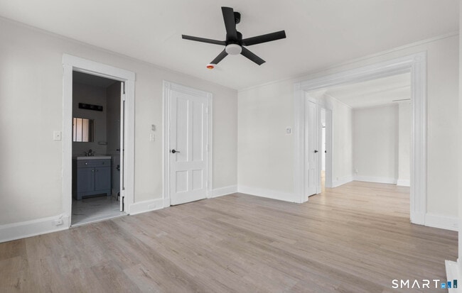 Building Photo - 32 Lamberton St