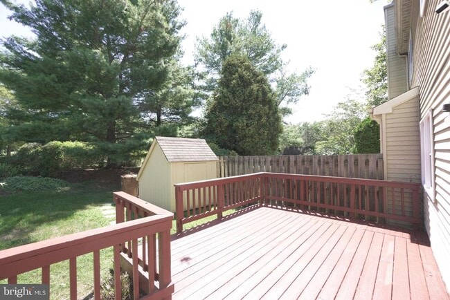 Building Photo - 1703 Smedley Ct