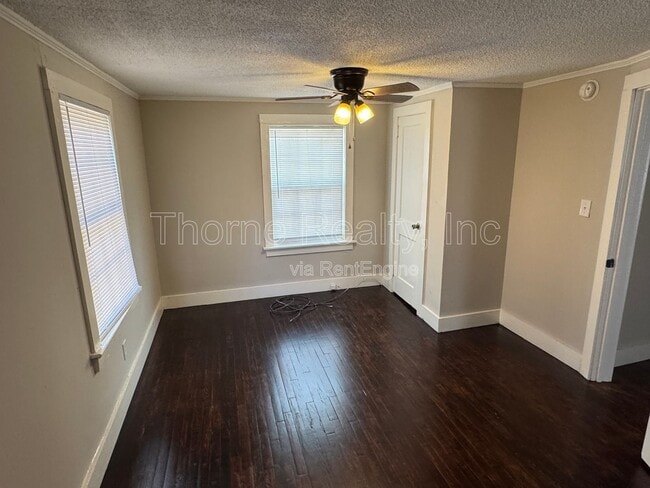 Building Photo - 1100 Chapel St