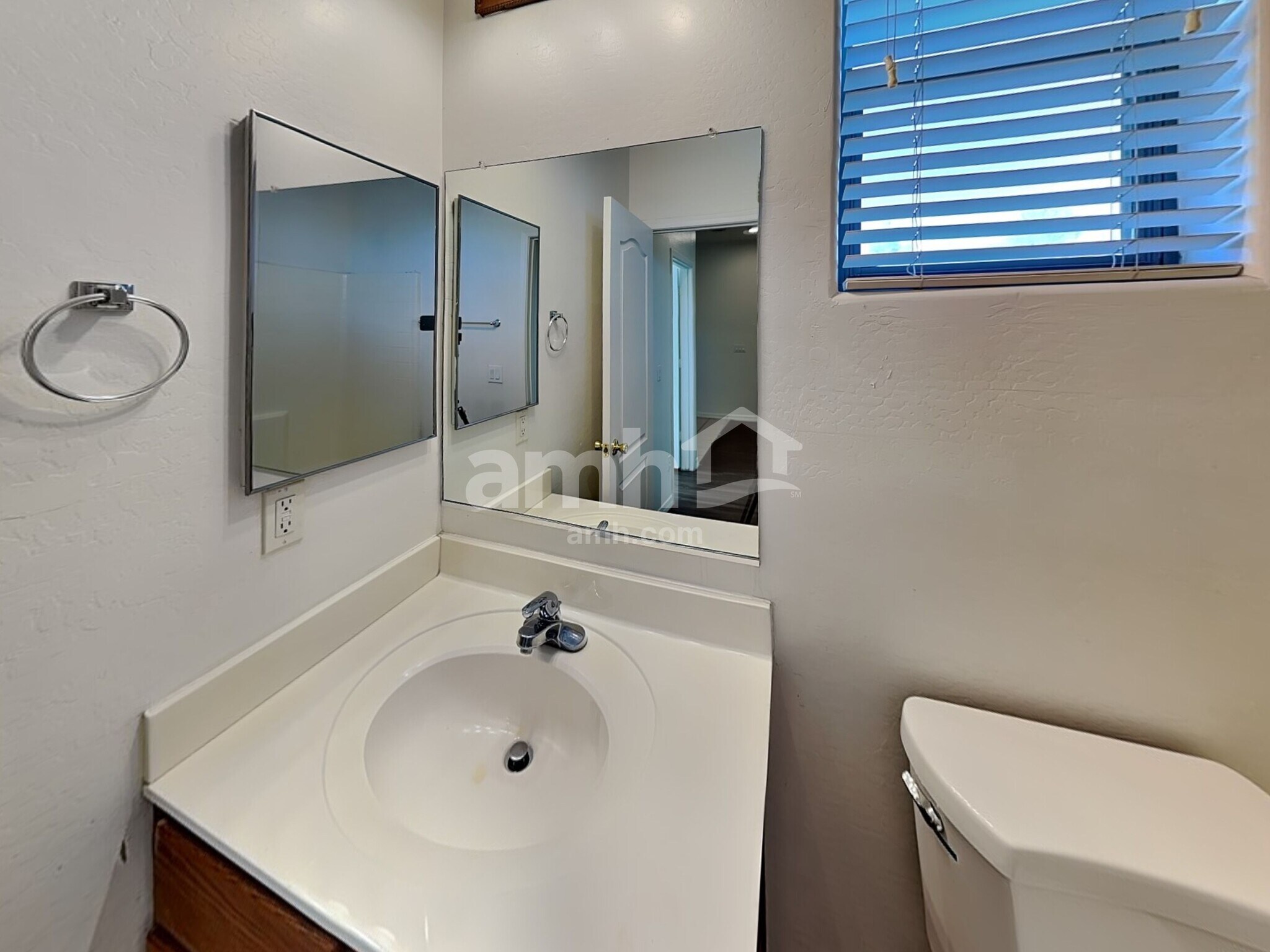 Building Photo - 9360 W Payson Rd