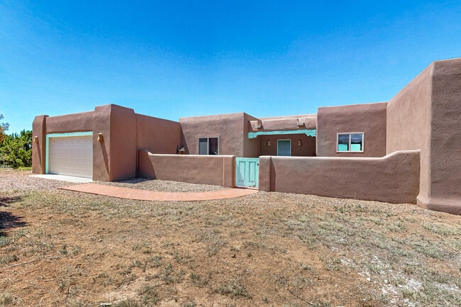 Building Photo - 45 Encantado Loop