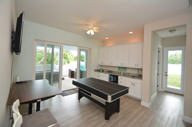 Building Photo - 36 Moody Dr