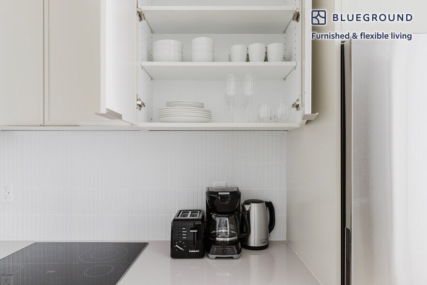 Building Photo - 150 Lawrence St