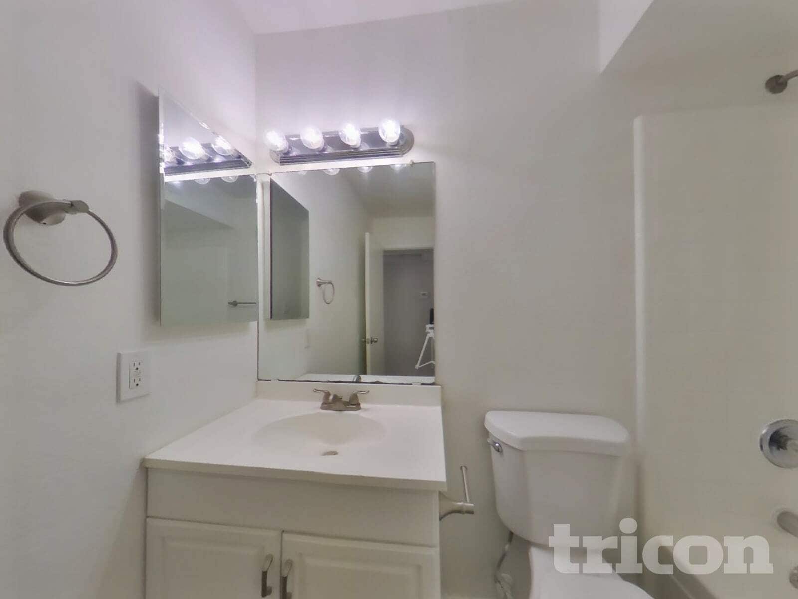 Building Photo - 11219 N 51st Dr