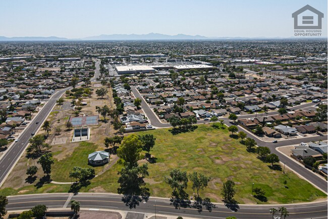Building Photo - 5727 W Villa Maria Dr