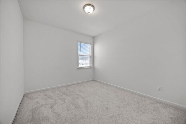 Building Photo - 2710 Turner Pines Dr