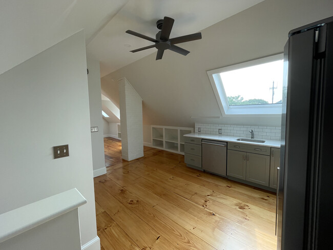 Third Floor Loft Kitchen - 18 North St