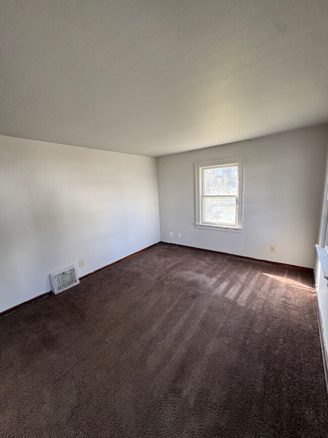 Building Photo - 3305 S Harrison St