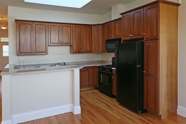 Building Photo - OPEN HOUSE: Sunday(12/22) 3:30-3:45pm  Fir...