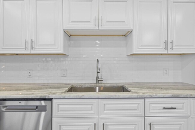 Building Photo - Luxury Waterfront Condo at Monte Carlo Tow...