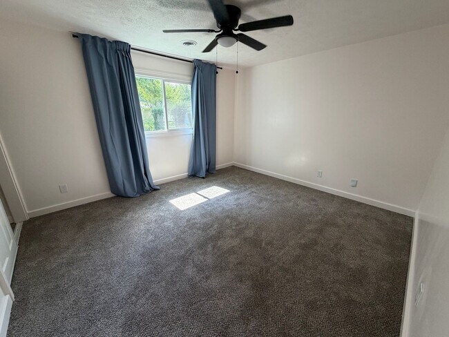 Building Photo - Italian Estates Property Management