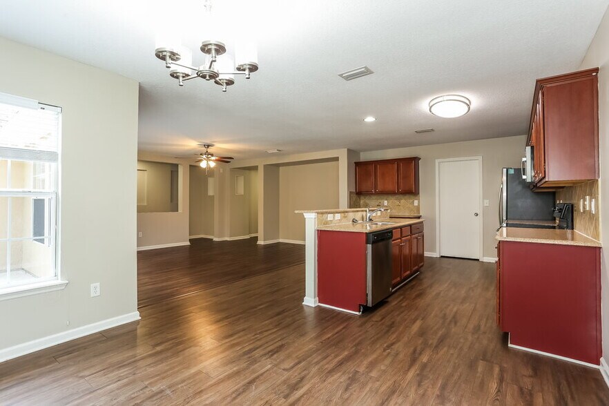 Building Photo - 3877 Marsh Bluff Dr