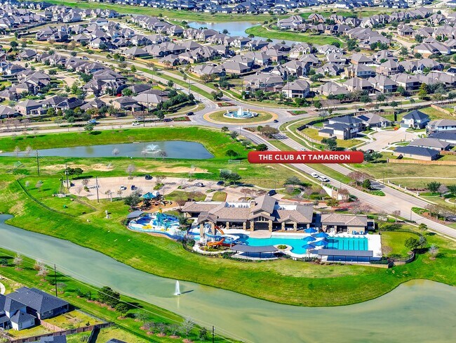 Building Photo - 3439 Cres Vista Dr