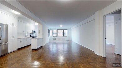 Building Photo - 20 Beekman Pl