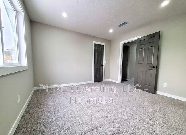 Building Photo - 1402 Dorcas St