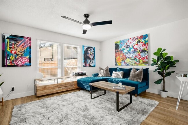 Building Photo - 7001 Woodhue Dr