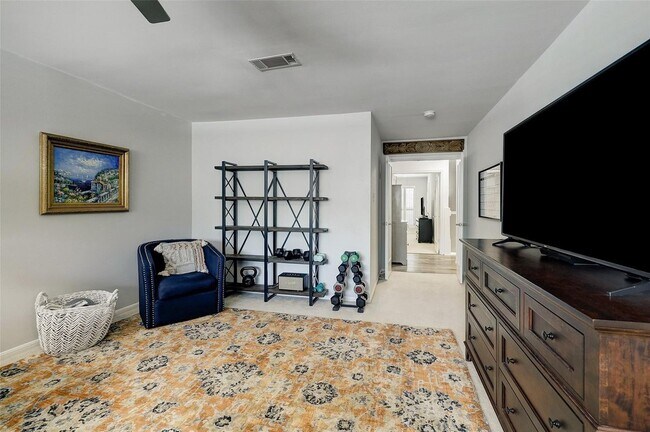 Building Photo - 9619 Doliver Dr