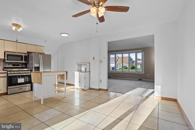 Building Photo - 18 Cobblestone Ln