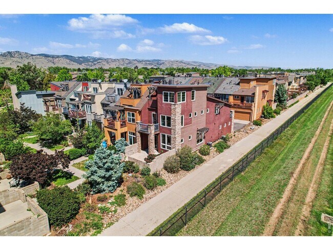 Building Photo - 3678 Pinedale St