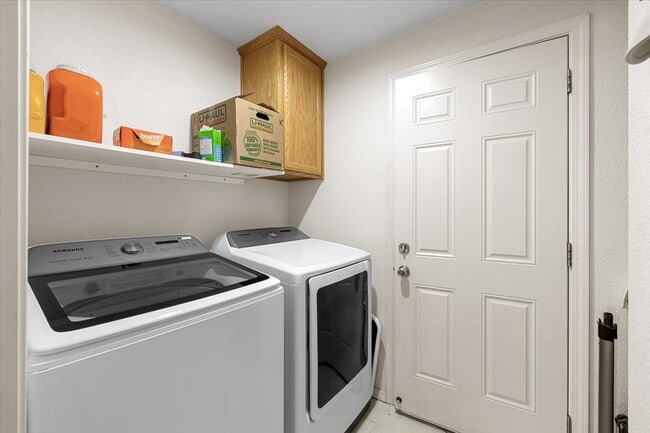 Building Photo - 1432 Beekman Ave