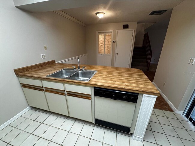 Building Photo - 2902 Ash Dr