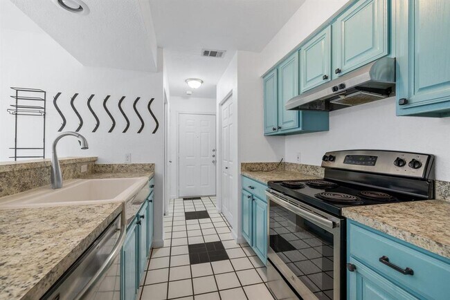 Building Photo - 805 Sabinas Ct