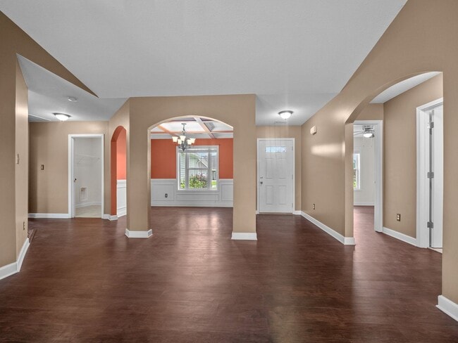 Building Photo - Welcome to Canons Edge!