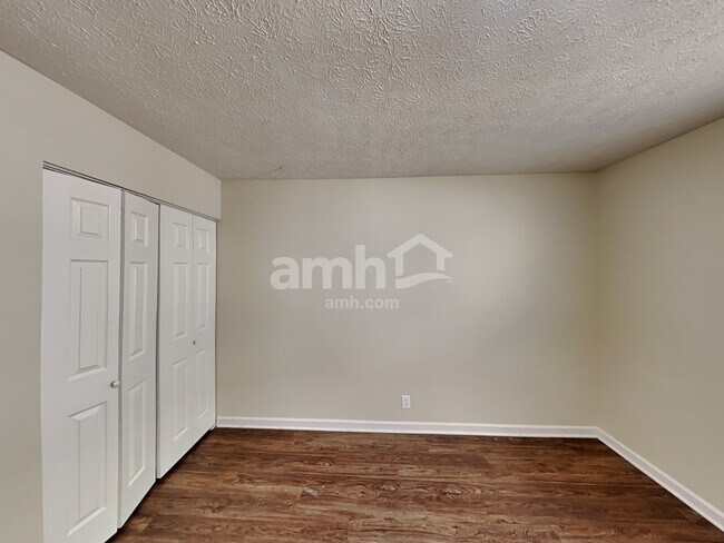 Building Photo - 166 Bradford Cir