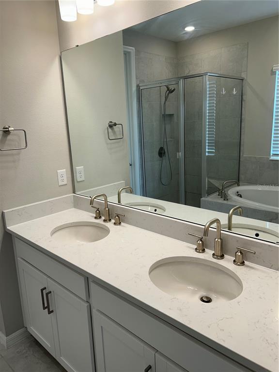 Building Photo - 9024 Tequila Sunrise Dr