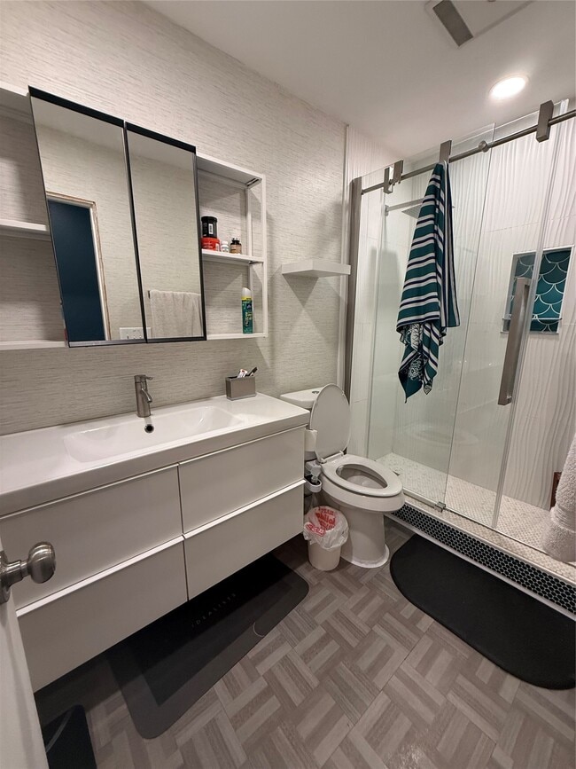 Building Photo - 504 Sams St