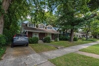 Building Photo - Sylvan Park bungalow, 4508 Park Ave.  2br,...