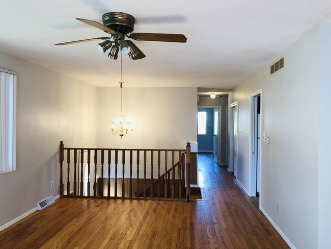 Building Photo - 4244 E Stephens Dr