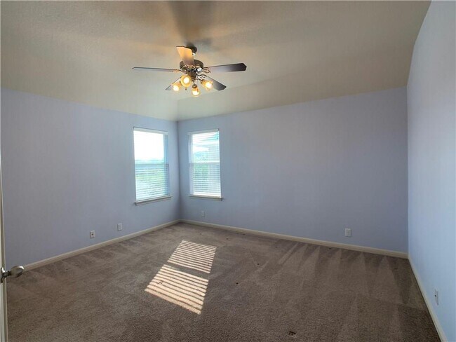 Building Photo - 2312 Nestlewood Dr