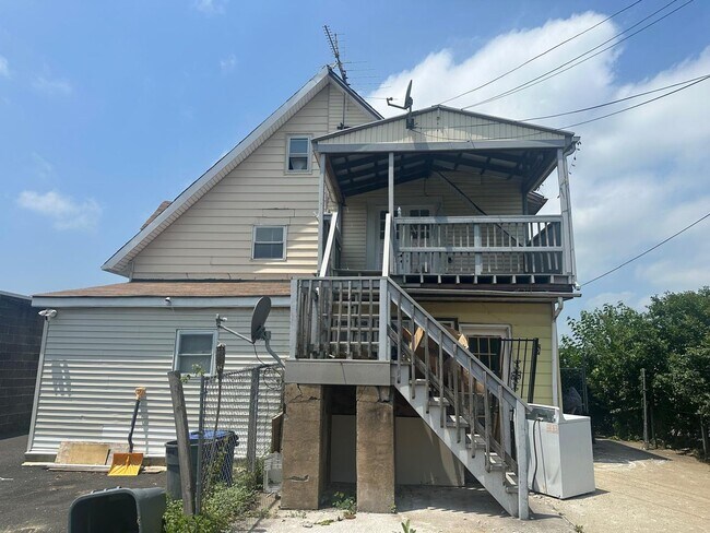Building Photo - BRAND NEW 2 BED 1 BATH APARTMENT FOR RENT.