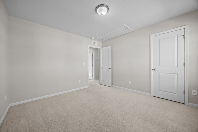 Building Photo - Small-Town Comfort Meets City Convenience | 2-Story Home for Rent | 4 Bedrooms, 2.5 Baths