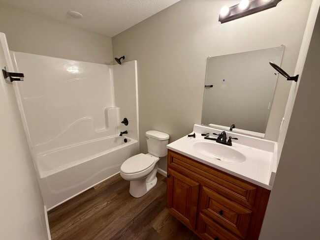 Building Photo - 107 Losey St