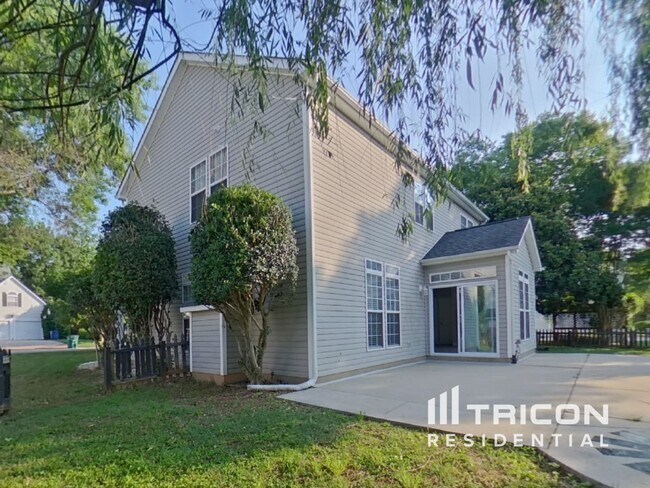 Building Photo - 3050 Wyntree Ct