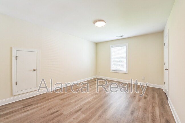 Building Photo - 3317 Bridgewick Rd