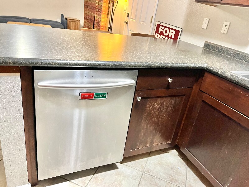 Building Photo - 1014 E Spence Ave