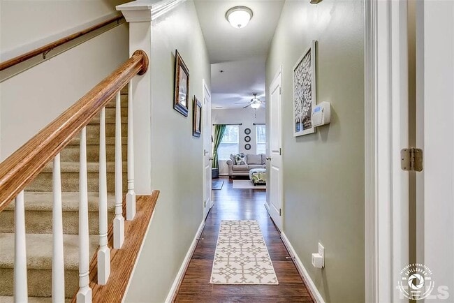 Building Photo - 125 Golden Meadow Ct