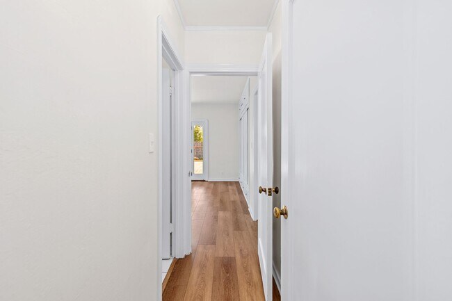 Building Photo - Downtown Napa 3 bed 2 bath single level home